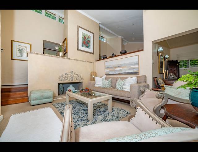 4 BEDROOM HOUSE FOR SALE IN COWIES HILL
